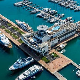 Yacht Club Marina di Loano | UNA Esperienze
