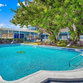 Malibu Resort Motel Thumbnail