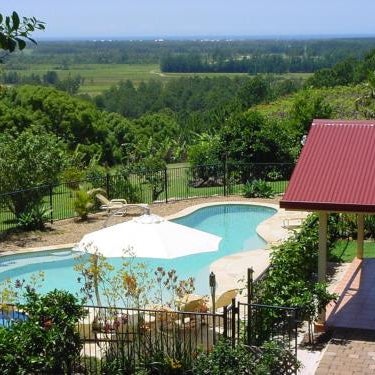 Tropical Coast Retreat - Pet Friendly - Adult only Thumbnail