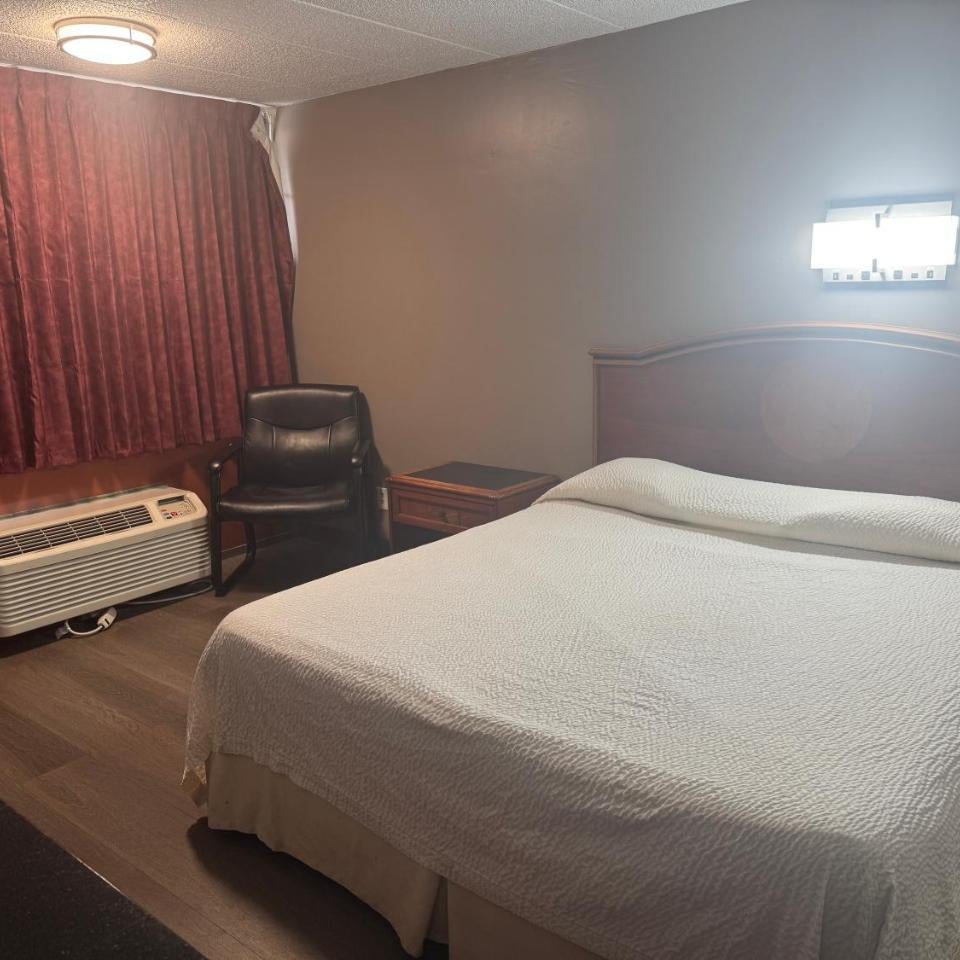 Farrington Inn - North Brunswick Thumbnail