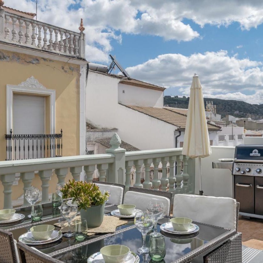 Barsanz Palace Home