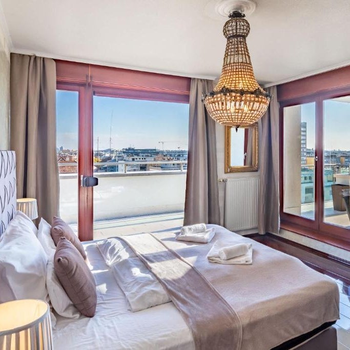 Penthouse - Modern Luxury - Sunny Thumbnail