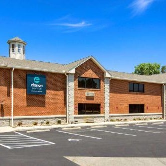Clarion Pointe on the lake Clarksville-South Hill West Thumbnail