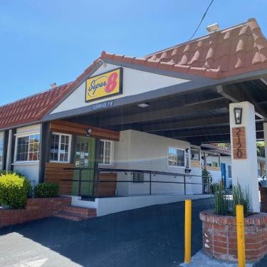 Super 8 by Wyndham Monterey Thumbnail