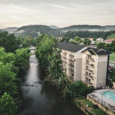 Twin Mountain Inn & Suites Thumbnail