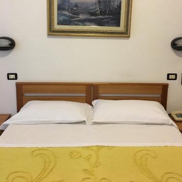 Hotel Dora