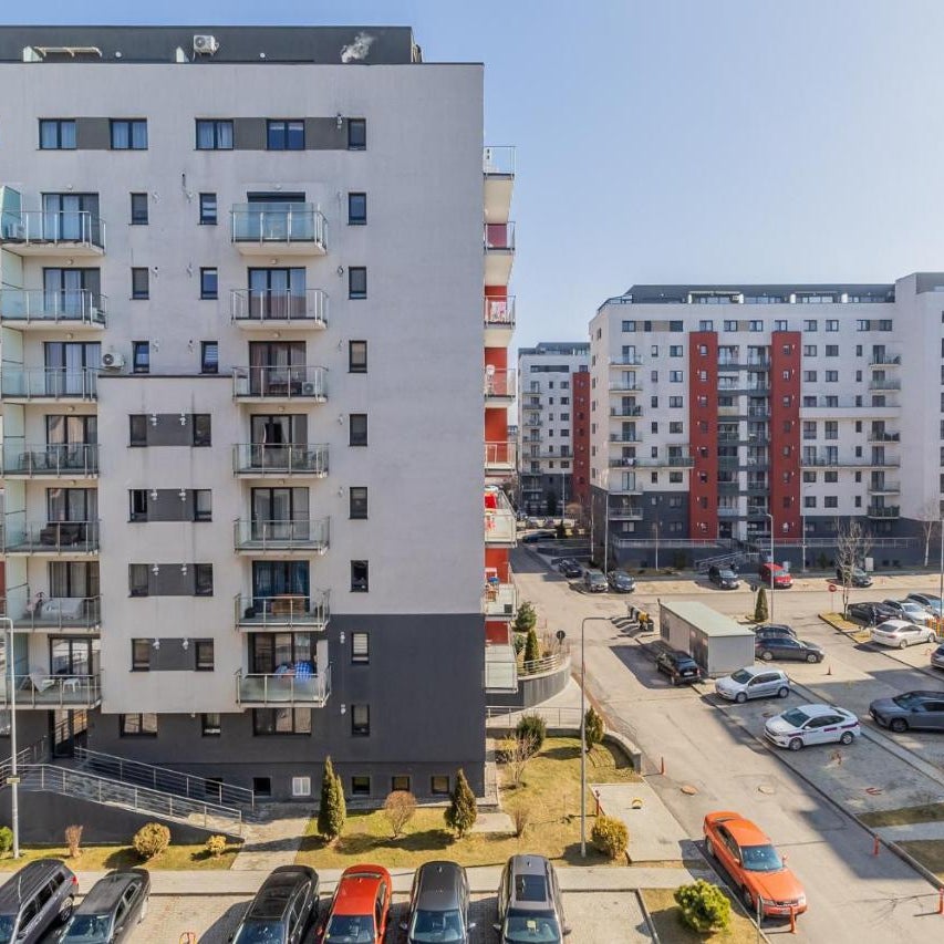 3 Bedroom Apartment Coresi Mall Thumbnail