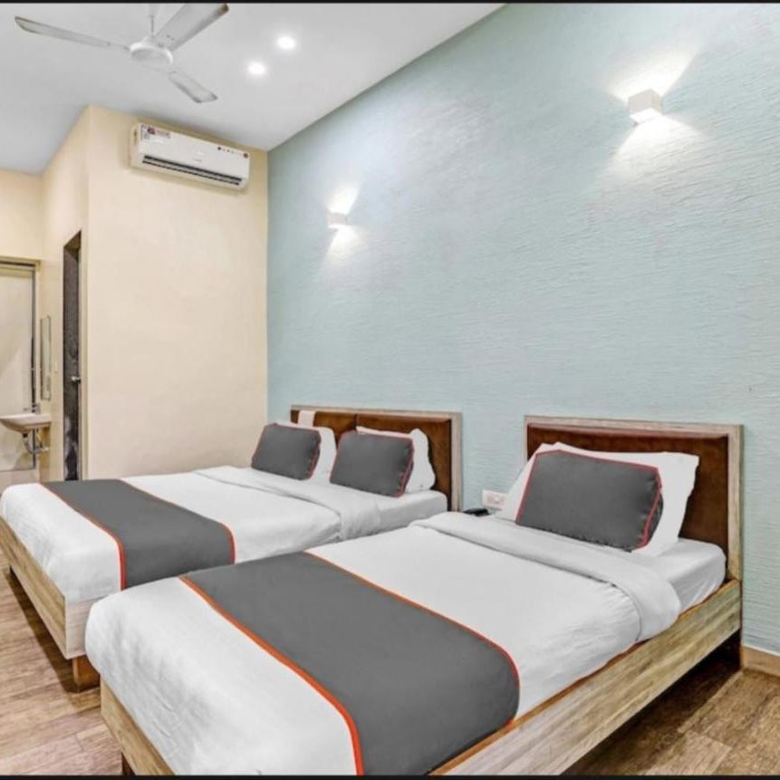 UTSAV GALAXY BANQUET AND ROOMS 
