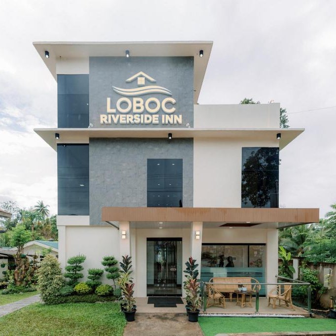 LOBOC RIVERSIDE INN & RESTAURANT