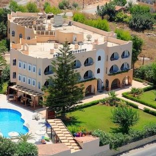 Karteros Hotel
