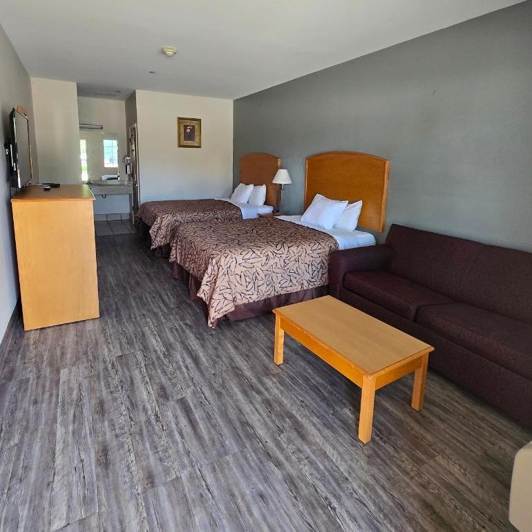 Whitesboro Inn & Suites