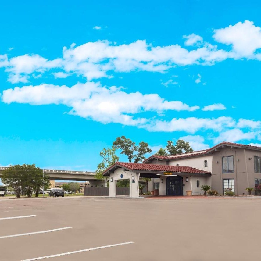 Studio 6 Beaumont, TX Thumbnail