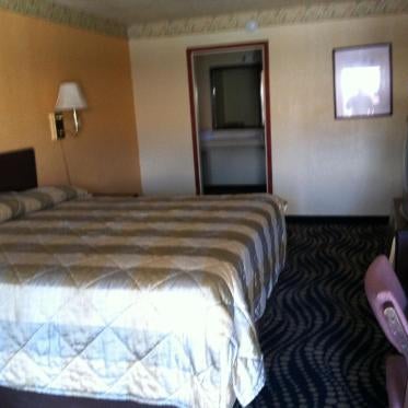 Deluxe Inn Kilgore Thumbnail