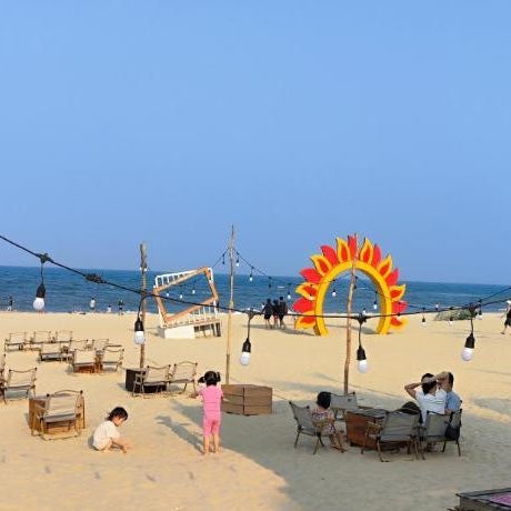 View Nhat Le Beach Hotel