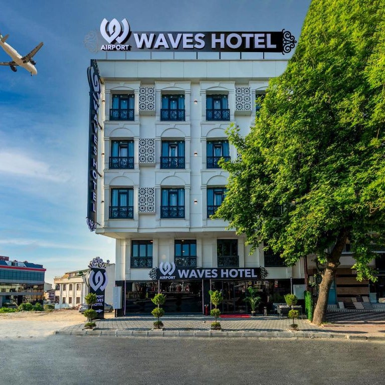 Airport Waves Hotel Thumbnail