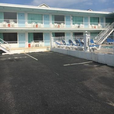 Mango Motel Thumbnail
