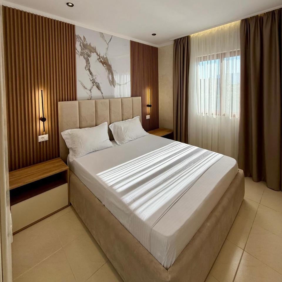 Kamberi Hotel & Apartments