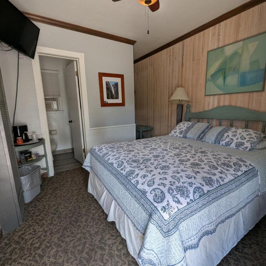 Squaw Valley Motel Room 3