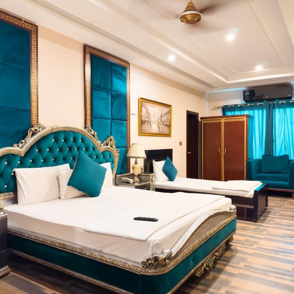 Royal Mansion Hotel
