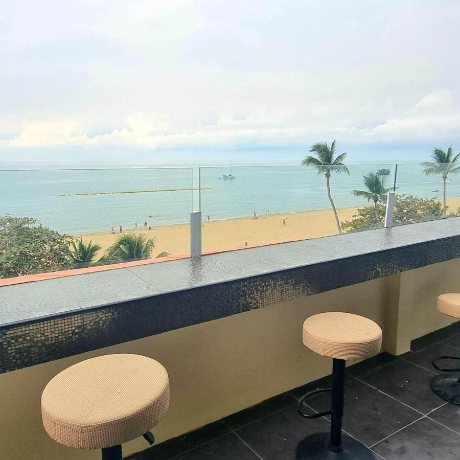 Happy Jomtien - Direct Beach Access, Sea View & Central Location