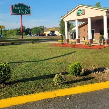 Deerfield Inn & Suites Thumbnail