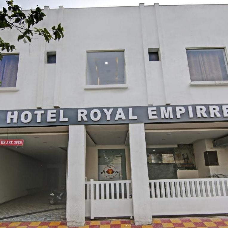 Hotel Royal Empirre Near PEC-PGI-PU Chandigarh Thumbnail