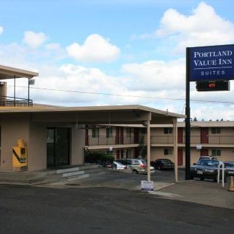 Portland Value Inn & Suites on 82nd