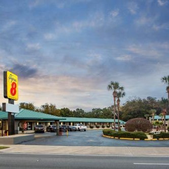 Super 8 by Wyndham Pensacola West Thumbnail