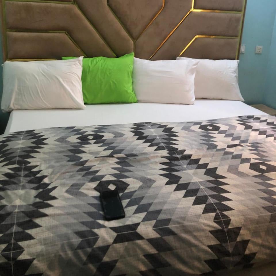 Luxury Place Hotel and Apartments