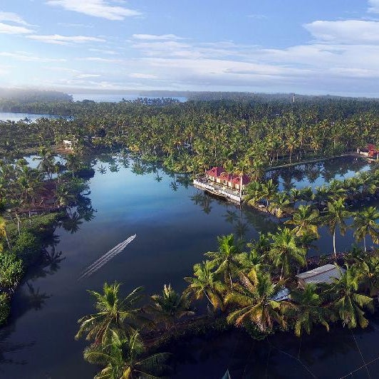 Munroe Island Lake Resorts
