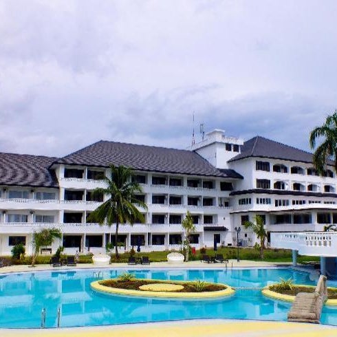 Paradise Hotel Golf and Resort