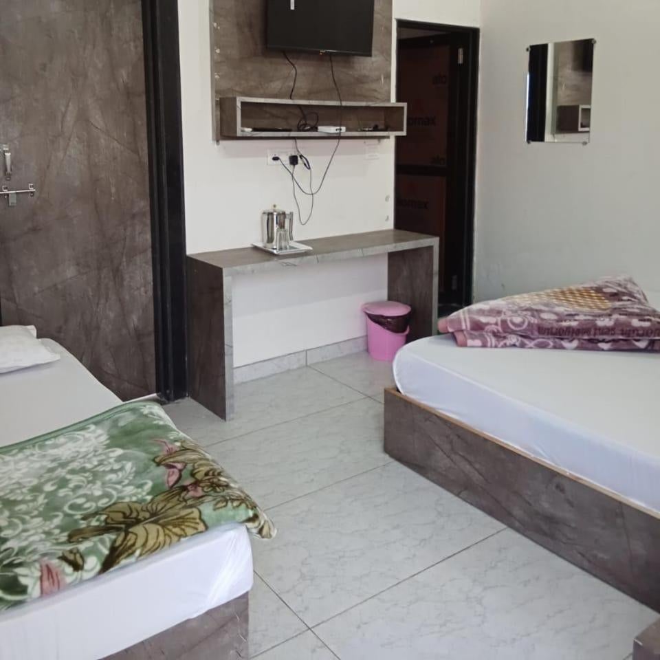 Hotel Raj krishnam khatushyamji