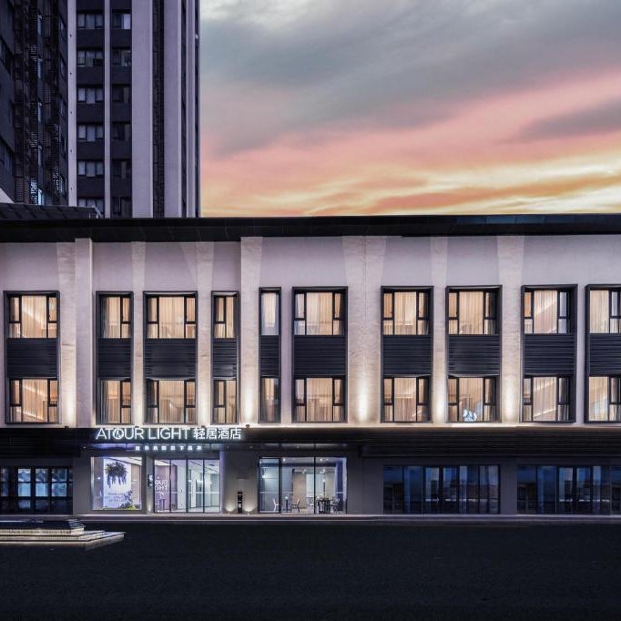 Atour Light Hotel Zhuhai Xiangzhou Mingzhu Station