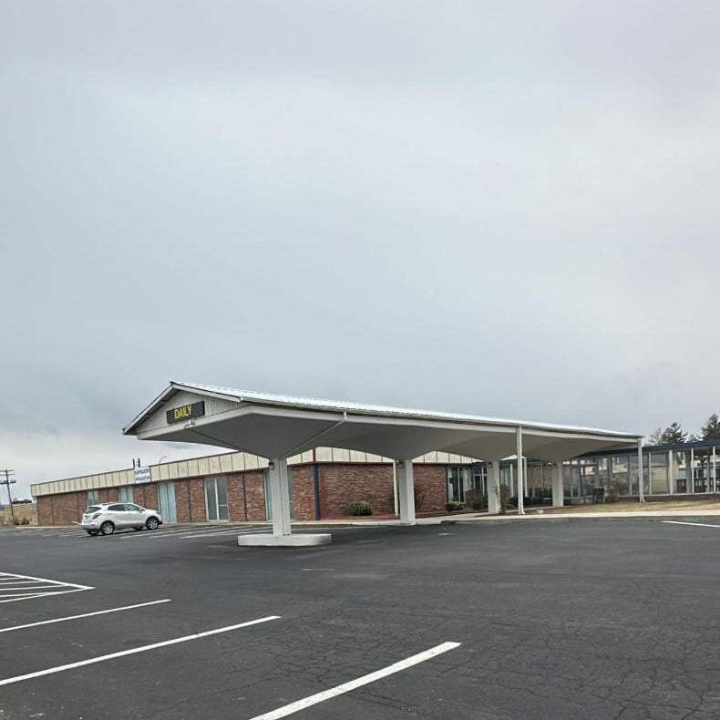 Napoleon Inn and Suites Thumbnail