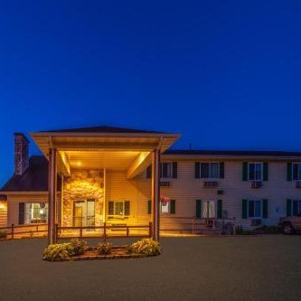 Super 8 by Wyndham Berlin WI Thumbnail