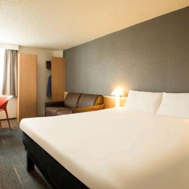ibis Orly Chevilly Tram 7