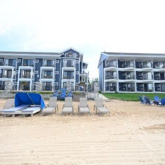 Pointes North Beachfront Resort Hotel Thumbnail