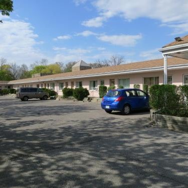 Clarkson Village Motel, 1815 Lakeshore Rd West Mississauga Thumbnail