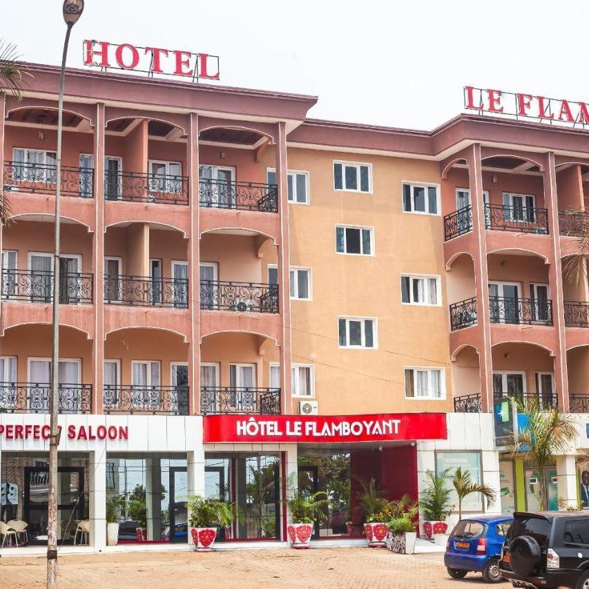 flamboyant hôtel Thumbnail