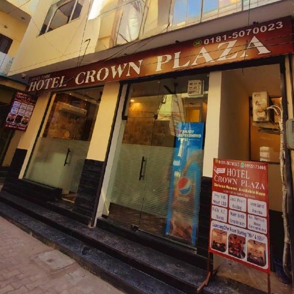 Hotel Crown Plaza