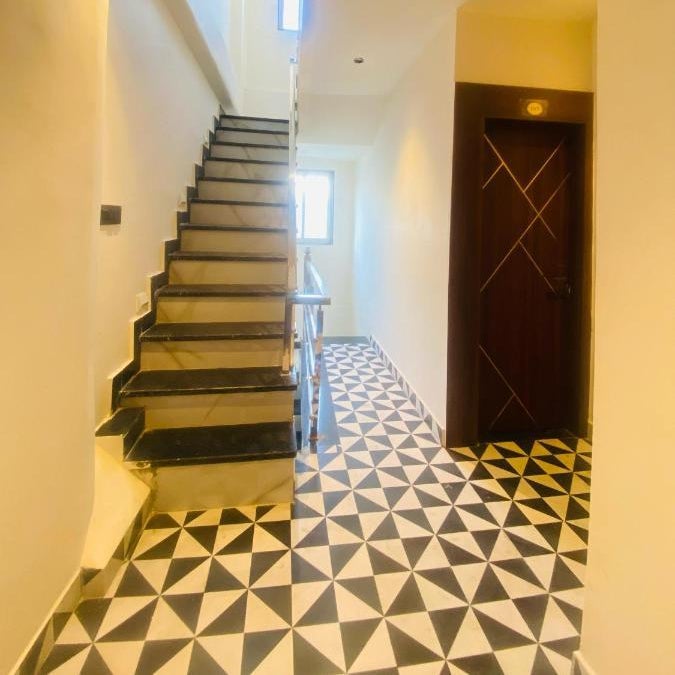 Gyanav Hotel and Restaurant