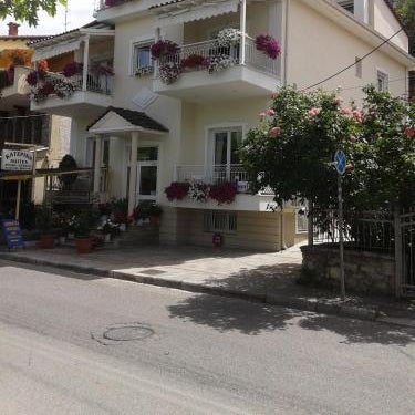 Paraliako Κaterina Lakefront - Biker Friendly Hotel