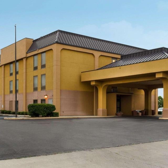Quality Inn Cleveland Thumbnail