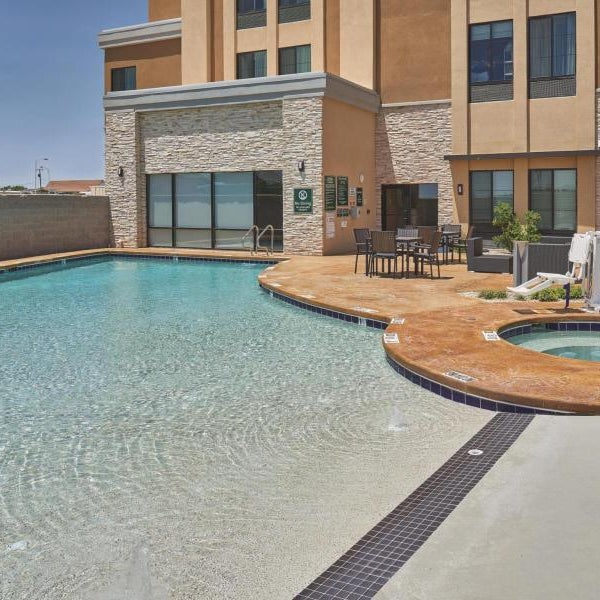 La Quinta Inn & Suites by Wyndham Carlsbad Thumbnail