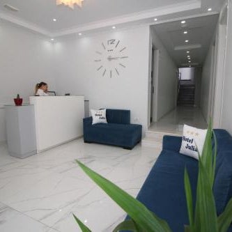 Julia Hotel