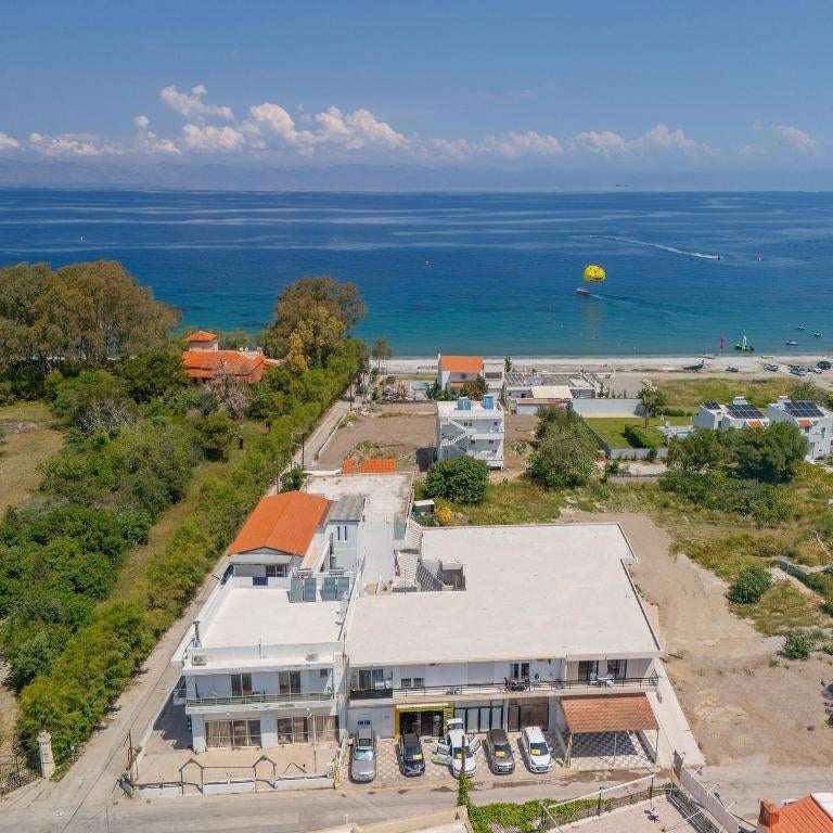 Blue Wave Suites - Ixia Thumbnail