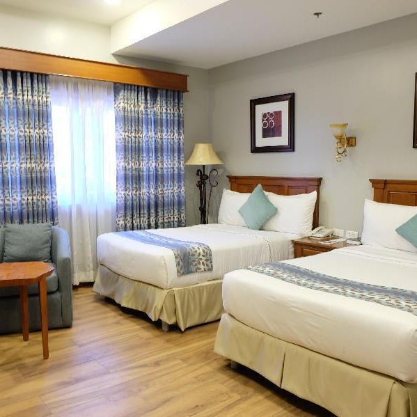 Paragon Hotel And Suites Thumbnail