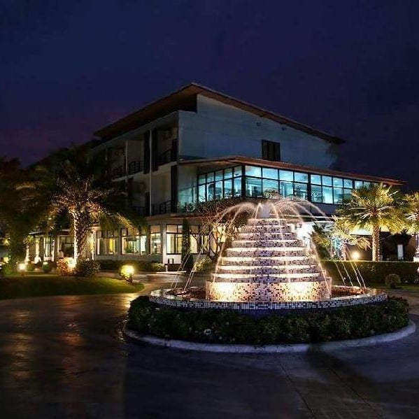 Ray Hotel