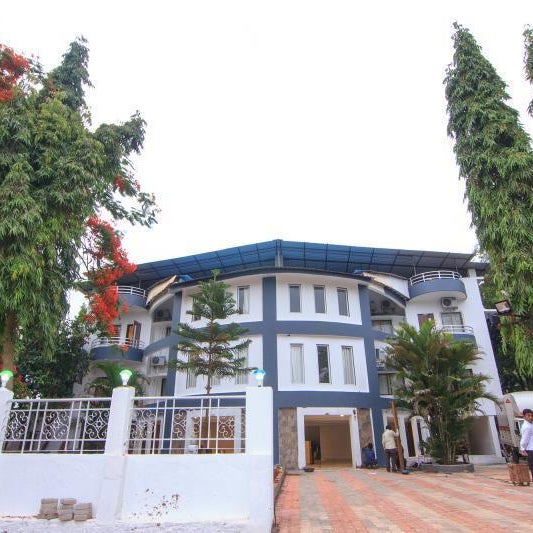 STRAND RESORT