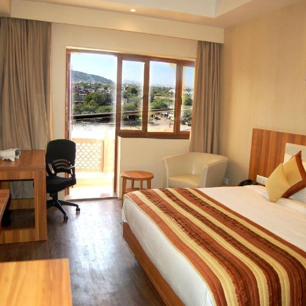 Le Roi Udaipur Hotel